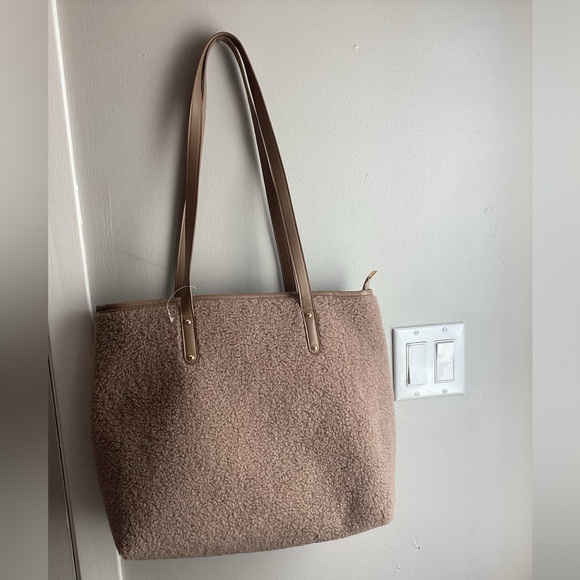 New without tags Cream tote - Picture 2 of 3